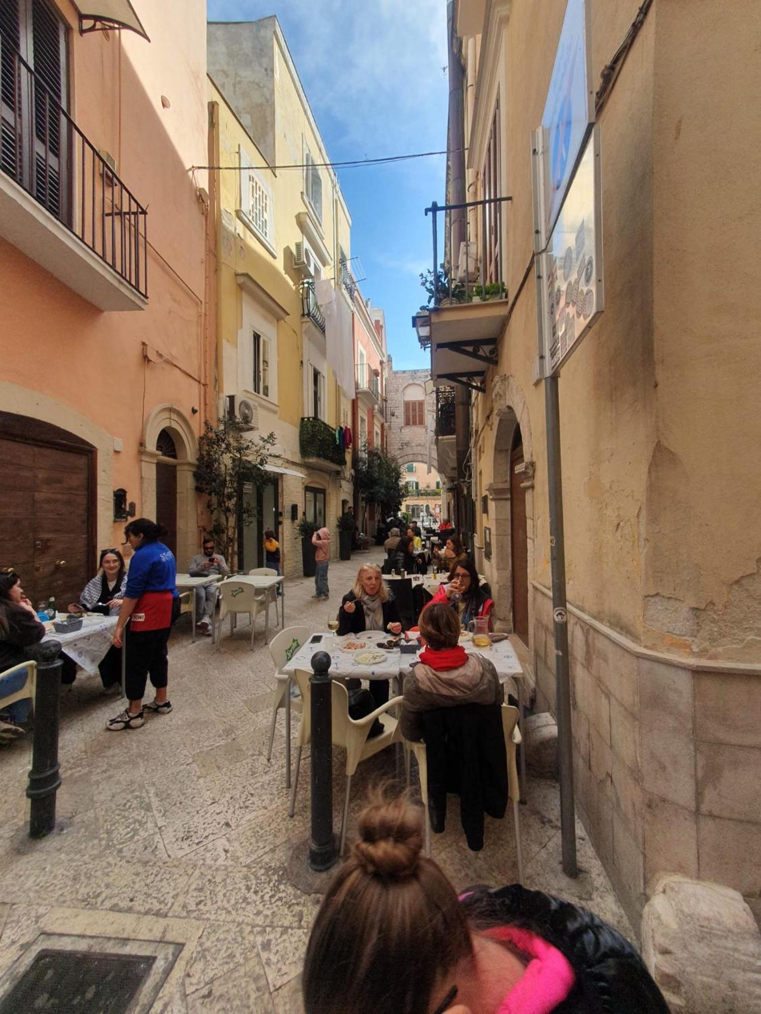 Corte Del Dattilo Nel Borgo Antico Bari Exterior photo